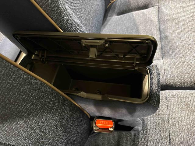 ムーヴキャンバス セオリーＧ　　純正ナビ　　前後ドライブレコーダー　　ＥＴＣ　ＬＥＤオートライト・フォグランプ　電動パーキングブレーキ　プッシュボタンスタート　セキュリティアラーム　バックカメラ　両側パワースライドドアウエルカムオープン機能　オート電動格納式ドアミラー（31枚目）