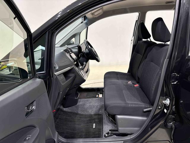 ムーヴ カスタム　ＲＳ　７インチフルセグナビ　バックカメラ　ターボ車　ＥＴＣ　ＨＩＤヘッドライト　オートライト　純正ワイドバイザー　純正カーペットマット　プッシュボタンスタート　アイドリングストップ　オートエアコン　セキュリティアラーム　１５インチアルミホイール（31枚目）