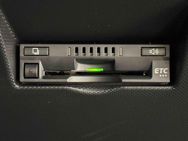 ロッキー プレミアム　ナビ　ＥＴＣ　ドラレコ　バックカメラ　ＬＥＤヘッドランプ・フォグランプ　全車速追従機能付アダプティブクルーズコントロール　レーンキープコントロール　ブラインドスポットモニター　１７インチアルミホイール　シートヒーター　パノラマモニター（8枚目）