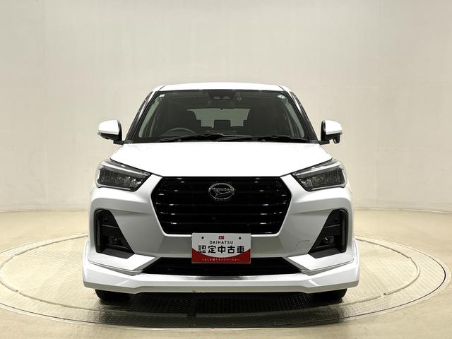 ロッキー プレミアム　ナビ　ＥＴＣ　ドラレコ　バックカメラ　ＬＥＤヘッドランプ・フォグランプ　全車速追従機能付アダプティブクルーズコントロール　レーンキープコントロール　ブラインドスポットモニター　１７インチアルミホイール　シートヒーター　パノラマモニター（10枚目）