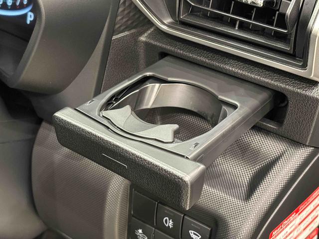 ロッキー プレミアム　ナビ　ＥＴＣ　ドラレコ　バックカメラ　ＬＥＤヘッドランプ・フォグランプ　全車速追従機能付アダプティブクルーズコントロール　レーンキープコントロール　ブラインドスポットモニター　１７インチアルミホイール　シートヒーター　パノラマモニター（27枚目）