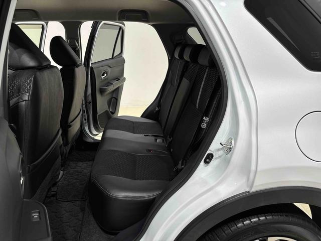 ロッキー プレミアム　ナビ　ＥＴＣ　ドラレコ　バックカメラ　ＬＥＤヘッドランプ・フォグランプ　全車速追従機能付アダプティブクルーズコントロール　レーンキープコントロール　ブラインドスポットモニター　１７インチアルミホイール　シートヒーター　パノラマモニター（37枚目）