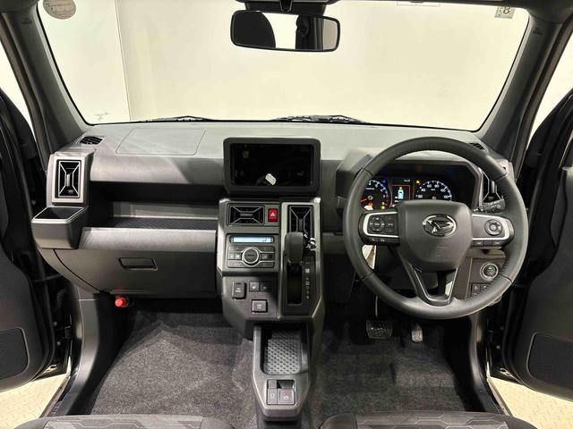 タフト Ｇターボ　ダーククロムベンチャー　運転席助手席シートヒーター　バックモニター　電動パーキングブレーキ　プッシュボタンスタート　オートライト　サイドエアバッグ　ＬＥＤヘッドライト・フォグランプ　キーフリーシステム　純正アルミホイール　セキュリティーアラーム（12枚目）