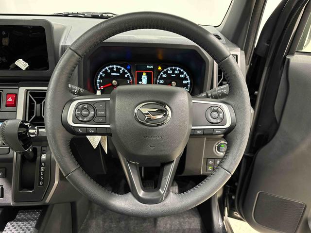 タフト Ｇターボ　ダーククロムベンチャー　運転席助手席シートヒーター　バックモニター　電動パーキングブレーキ　プッシュボタンスタート　オートライト　サイドエアバッグ　ＬＥＤヘッドライト・フォグランプ　キーフリーシステム　純正アルミホイール　セキュリティーアラーム（13枚目）