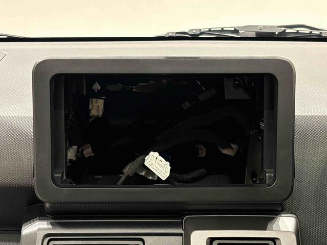 タフト Ｇターボ　ダーククロムベンチャー　運転席助手席シートヒーター　バックモニター　電動パーキングブレーキ　プッシュボタンスタート　オートライト　サイドエアバッグ　ＬＥＤヘッドライト・フォグランプ　キーフリーシステム　純正アルミホイール　セキュリティーアラーム（16枚目）