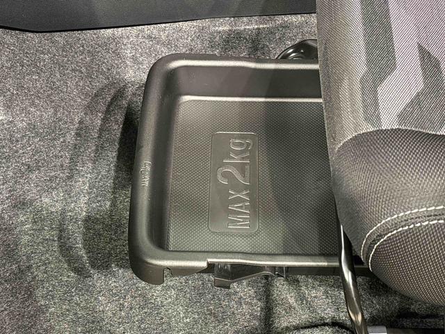 タフト Ｇターボ　ダーククロムベンチャー　運転席助手席シートヒーター　バックモニター　電動パーキングブレーキ　プッシュボタンスタート　オートライト　サイドエアバッグ　ＬＥＤヘッドライト・フォグランプ　キーフリーシステム　純正アルミホイール　セキュリティーアラーム（33枚目）