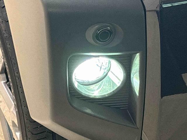タフト Ｇターボ　ダーククロムベンチャー　運転席助手席シートヒーター　バックモニター　電動パーキングブレーキ　プッシュボタンスタート　オートライト　サイドエアバッグ　ＬＥＤヘッドライト・フォグランプ　キーフリーシステム　純正アルミホイール　セキュリティーアラーム（45枚目）