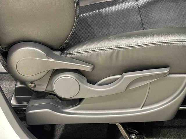 タント カスタムＲＳ　両側電動スライドドア　電動パーキングブレーキ　ＬＥＤオートライト　パワースライドドアウェルカムオープン機能　電動パーキングブレーキ　運転席助手席シートヒーター　アルミホイール　キーフリーシステム　　オート電動格納式ドアミラー（28枚目）