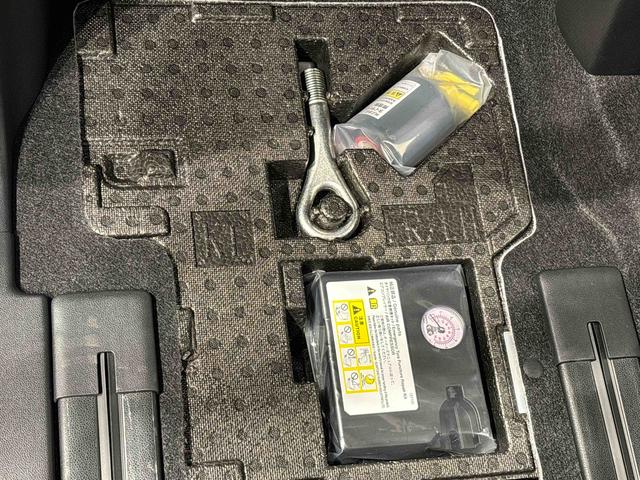タント カスタムＲＳ　両側電動スライドドア　電動パーキングブレーキ　ＬＥＤオートライト　パワースライドドアウェルカムオープン機能　電動パーキングブレーキ　運転席助手席シートヒーター　アルミホイール　キーフリーシステム　　オート電動格納式ドアミラー（33枚目）