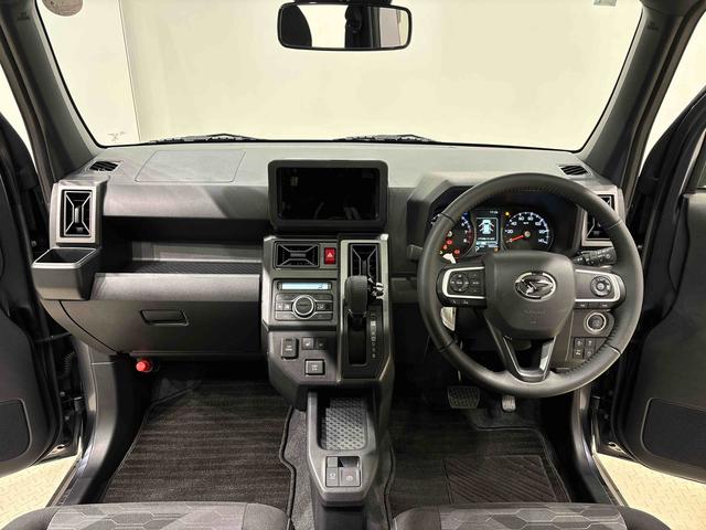 タフト Ｇターボ　ダーククロムベンチャー　バックモニター　キーフリー　電動パーキングブレーキ　運転席・助手席シートヒーター　ＬＥＤヘッドライト・フォグランプ　オートライト　サイドエアバッグ　純正アルミホイール　オートエアコン　セキュリティーアラーム（12枚目）