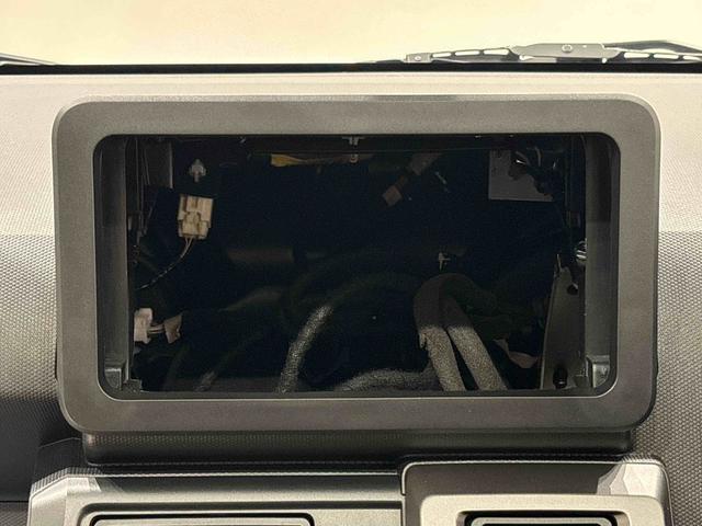 タフト Ｇターボ　ダーククロムベンチャー　バックモニター　キーフリー　電動パーキングブレーキ　運転席・助手席シートヒーター　ＬＥＤヘッドライト・フォグランプ　オートライト　サイドエアバッグ　純正アルミホイール　オートエアコン　セキュリティーアラーム（16枚目）