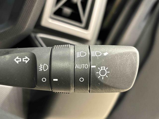 タフト Ｇターボ　ダーククロムベンチャー　バックモニター　キーフリー　電動パーキングブレーキ　運転席・助手席シートヒーター　ＬＥＤヘッドライト・フォグランプ　オートライト　サイドエアバッグ　純正アルミホイール　オートエアコン　セキュリティーアラーム（24枚目）