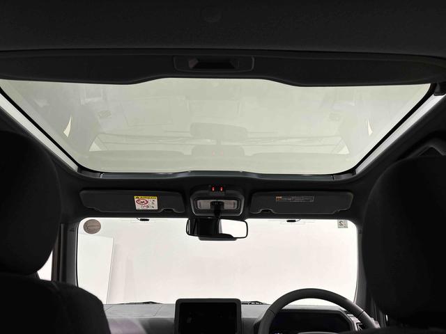 タフト Ｇターボ　クロムベンチャー　運転席・助手席シートヒーター　純正ナビ装着用アップグレードパック　ＡＣＣ　電動パーキングブレーキブレーキ　オートブレーキホールド機能　運転席シートリフター　チルトステアリング　本革巻ステアリングホイール　リバース連動リヤワイパー（11枚目）