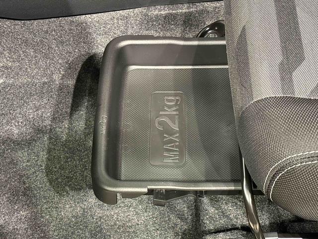 タフト Ｇターボ　クロムベンチャー　運転席・助手席シートヒーター　純正ナビ装着用アップグレードパック　ＡＣＣ　電動パーキングブレーキブレーキ　オートブレーキホールド機能　運転席シートリフター　チルトステアリング　本革巻ステアリングホイール　リバース連動リヤワイパー（33枚目）