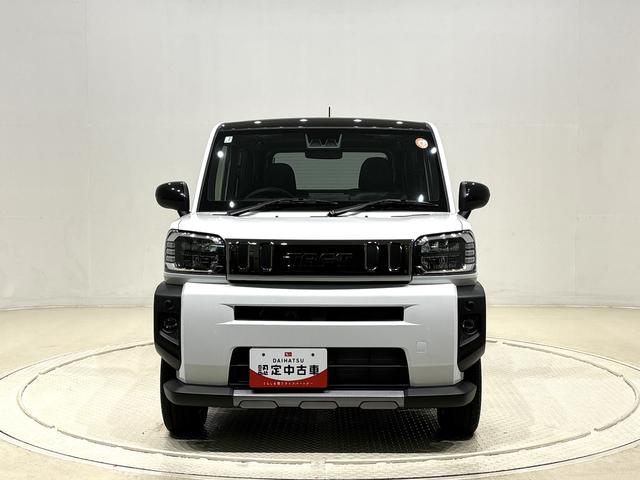 タフト Ｇターボ　ダーククロムベンチャー　シートヒーター　スカイフィールトップ　クロムパック　メッキパック　インテリアアクセント　ＬＥＤオートハイビーム＆フォグランプ　電動パーキングブレーキ　バックカメラ　アルミホイール（6枚目）