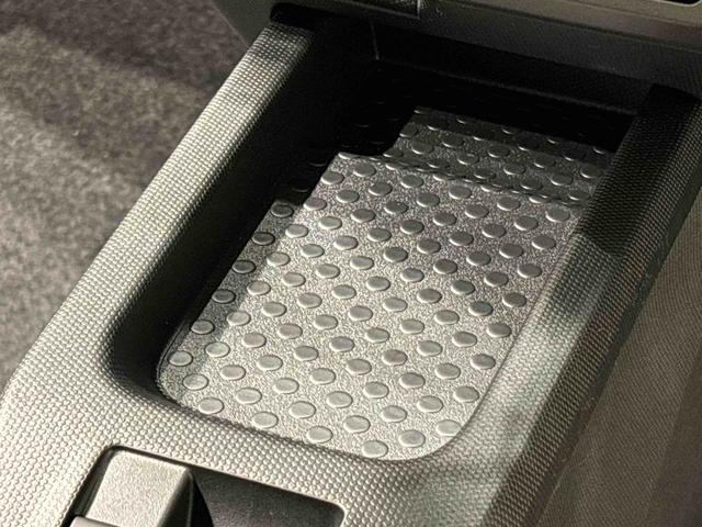 タフト Ｇターボ　ダーククロムベンチャー　シートヒーター　スカイフィールトップ　クロムパック　メッキパック　インテリアアクセント　ＬＥＤオートハイビーム＆フォグランプ　電動パーキングブレーキ　バックカメラ　アルミホイール（19枚目）