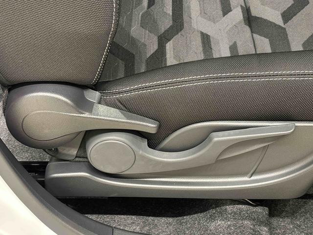 タフト Ｇターボ　ダーククロムベンチャー　シートヒーター　スカイフィールトップ　クロムパック　メッキパック　インテリアアクセント　ＬＥＤオートハイビーム＆フォグランプ　電動パーキングブレーキ　バックカメラ　アルミホイール（28枚目）