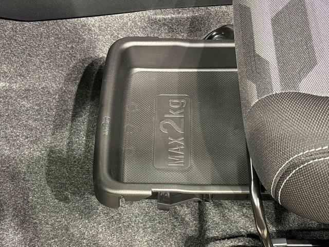 タフト Ｇターボ　ダーククロムベンチャー　シートヒーター　スカイフィールトップ　クロムパック　メッキパック　インテリアアクセント　ＬＥＤオートハイビーム＆フォグランプ　電動パーキングブレーキ　バックカメラ　アルミホイール（33枚目）