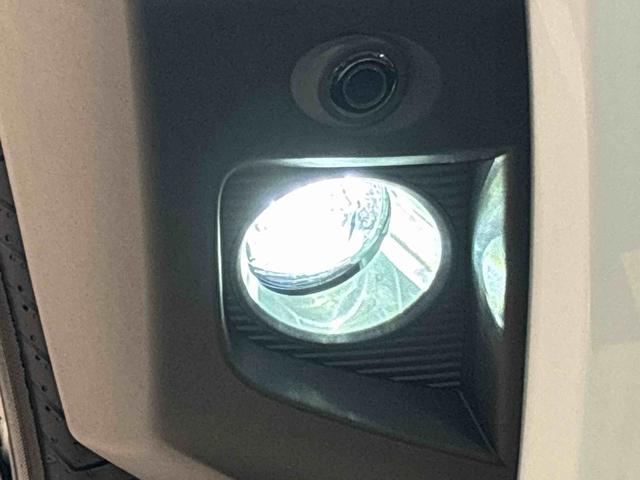 タフト Ｇターボ　ダーククロムベンチャー　シートヒーター　スカイフィールトップ　クロムパック　メッキパック　インテリアアクセント　ＬＥＤオートハイビーム＆フォグランプ　電動パーキングブレーキ　バックカメラ　アルミホイール（45枚目）