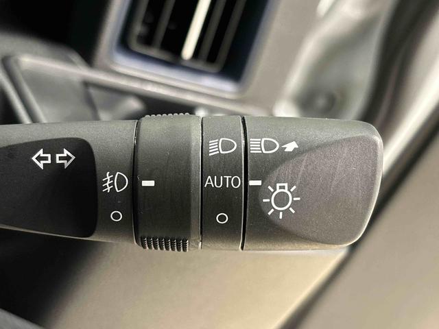 タント カスタムＲＳ　ターボ　運転席・助手席シートヒーター　純正ナビ装着用アップグレードパック　両側電動スライドドア　格納式リヤドアサンシェード　本革巻ステアリングホイール　運転席シートリフター　チルトステアリング　オートライト　キーフリーシステム（23枚目）