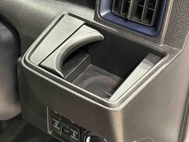 タント カスタムＲＳ　ターボ　運転席・助手席シートヒーター　純正ナビ装着用アップグレードパック　両側電動スライドドア　格納式リヤドアサンシェード　本革巻ステアリングホイール　運転席シートリフター　チルトステアリング　オートライト　キーフリーシステム（25枚目）