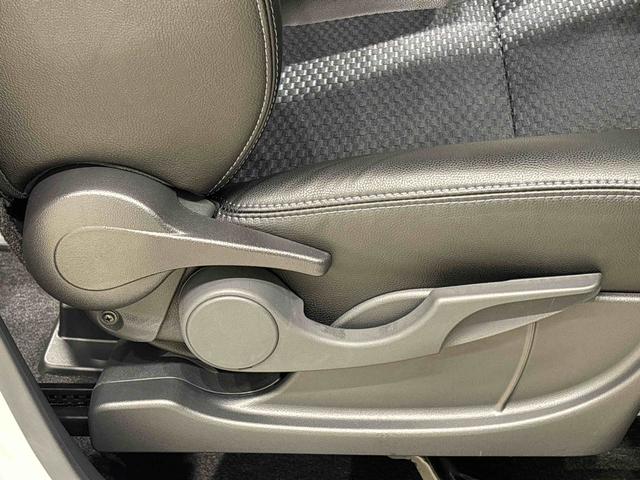 タント カスタムＲＳ　ターボ　運転席・助手席シートヒーター　純正ナビ装着用アップグレードパック　両側電動スライドドア　格納式リヤドアサンシェード　本革巻ステアリングホイール　運転席シートリフター　チルトステアリング　オートライト　キーフリーシステム（28枚目）