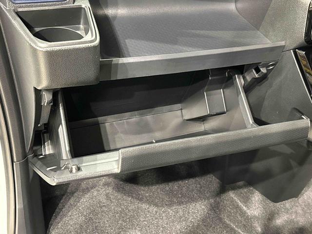 タント カスタムＲＳ　ターボ　運転席・助手席シートヒーター　純正ナビ装着用アップグレードパック　両側電動スライドドア　格納式リヤドアサンシェード　本革巻ステアリングホイール　運転席シートリフター　チルトステアリング　オートライト　キーフリーシステム（32枚目）