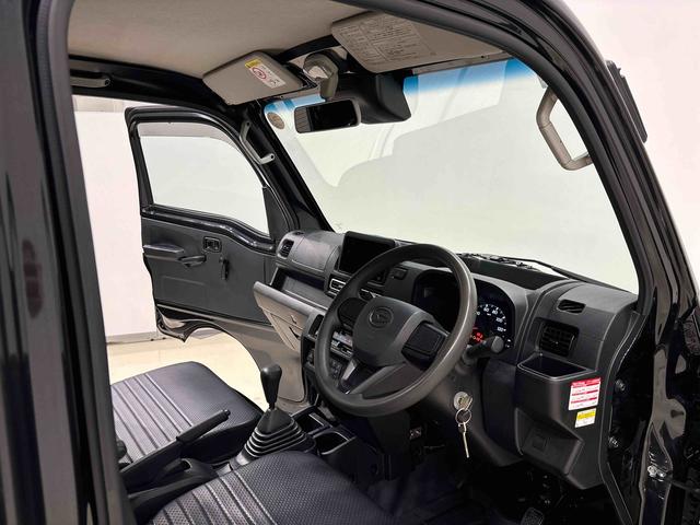 ハイゼットトラック スタンダード　トップシェイドガラス　オートハイビーム　運転席ＳＲＳエアバック　バックソナー　電動式パワーステアリング　あゆみ板掛けテールゲート　ＶＳＣ＆ＴＲＣ　衝突警報機能　衝突回避支援ブレーキ　車線逸脱警報機能　標識認識機能　先行車発進お知らせ機能（10枚目）