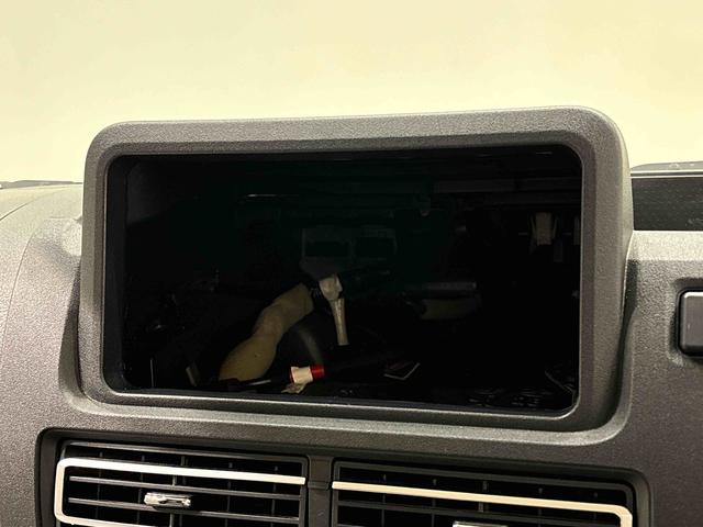 ハイゼットトラック スタンダード　トップシェイドガラス　オートハイビーム　運転席ＳＲＳエアバック　バックソナー　電動式パワーステアリング　あゆみ板掛けテールゲート　ＶＳＣ＆ＴＲＣ　衝突警報機能　衝突回避支援ブレーキ　車線逸脱警報機能　標識認識機能　先行車発進お知らせ機能（12枚目）