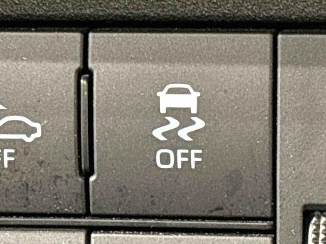 ハイゼットトラック スタンダード　トップシェイドガラス　オートハイビーム　運転席ＳＲＳエアバック　バックソナー　電動式パワーステアリング　あゆみ板掛けテールゲート　ＶＳＣ＆ＴＲＣ　衝突警報機能　衝突回避支援ブレーキ　車線逸脱警報機能　標識認識機能　先行車発進お知らせ機能（18枚目）