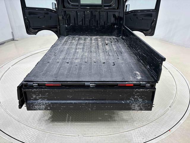 ハイゼットトラック スタンダード　トップシェイドガラス　オートハイビーム　運転席ＳＲＳエアバック　バックソナー　電動式パワーステアリング　あゆみ板掛けテールゲート　ＶＳＣ＆ＴＲＣ　衝突警報機能　衝突回避支援ブレーキ　車線逸脱警報機能　標識認識機能　先行車発進お知らせ機能（35枚目）