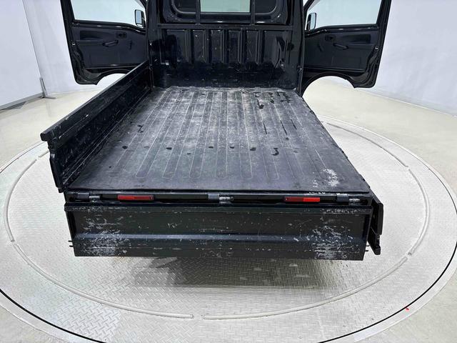 ハイゼットトラック スタンダード　トップシェイドガラス　オートハイビーム　運転席ＳＲＳエアバック　バックソナー　電動式パワーステアリング　あゆみ板掛けテールゲート　ＶＳＣ＆ＴＲＣ　衝突警報機能　衝突回避支援ブレーキ　車線逸脱警報機能　標識認識機能　先行車発進お知らせ機能（37枚目）
