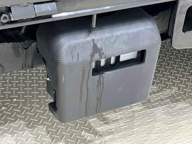 ハイゼットトラック スタンダード　トップシェイドガラス　オートハイビーム　運転席ＳＲＳエアバック　バックソナー　電動式パワーステアリング　あゆみ板掛けテールゲート　ＶＳＣ＆ＴＲＣ　衝突警報機能　衝突回避支援ブレーキ　車線逸脱警報機能　標識認識機能　先行車発進お知らせ機能（39枚目）