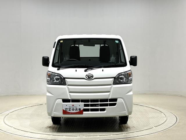 ハイゼットトラック スタンダード 5MT ETC車載器 AM/FMラジオ ハロゲンヘッドランプ 運転席SRSエアバック 電動式パワーステアリング AM/FMラジオ あゆみ板掛けテールゲート スペアタイヤ ガードフレーム(5枚目)