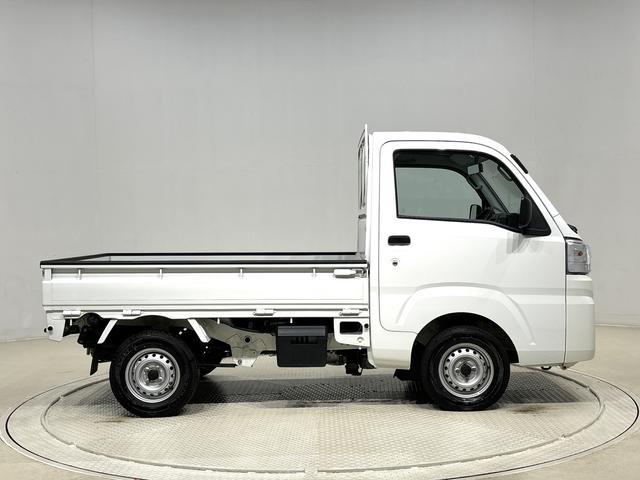 ハイゼットトラック スタンダード 5MT ETC車載器 AM/FMラジオ ハロゲンヘッドランプ 運転席SRSエアバック 電動式パワーステアリング AM/FMラジオ あゆみ板掛けテールゲート スペアタイヤ ガードフレーム(6枚目)