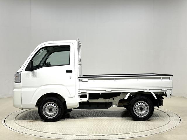 ハイゼットトラック スタンダード 5MT ETC車載器 AM/FMラジオ ハロゲンヘッドランプ 運転席SRSエアバック 電動式パワーステアリング AM/FMラジオ あゆみ板掛けテールゲート スペアタイヤ ガードフレーム(7枚目)