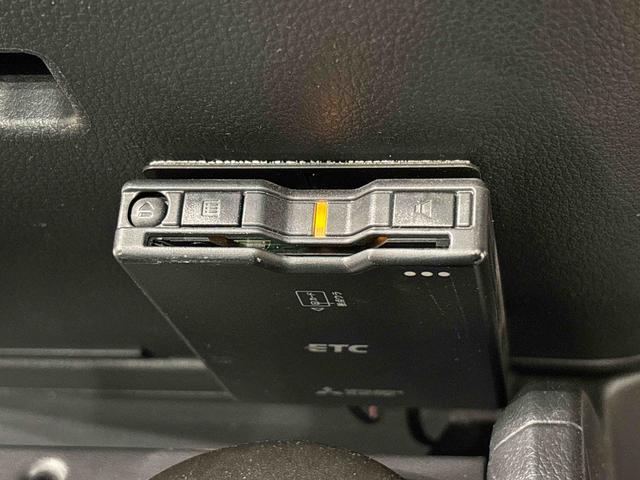 ハイゼットトラック スタンダード 5MT ETC車載器 AM/FMラジオ ハロゲンヘッドランプ 運転席SRSエアバック 電動式パワーステアリング AM/FMラジオ あゆみ板掛けテールゲート スペアタイヤ ガードフレーム(9枚目)