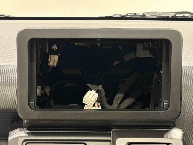 タフト G クロムベンチャー バックモニター対応カメラ スカイフィールトップ クロムパック メッキパック シルバーアンダーガーニッシュ インテリアアクセント LEDオートライト&フォグランプ 電動パーキングブレーキ バックカメラ アルミホイール(16枚目)