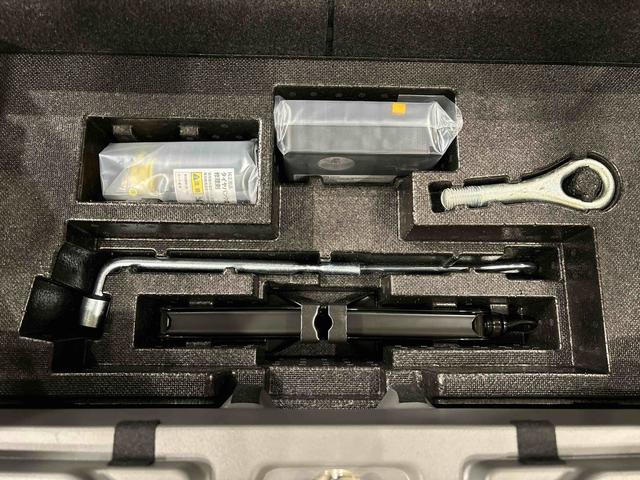 タフト G クロムベンチャー バックモニター対応カメラ スカイフィールトップ クロムパック メッキパック シルバーアンダーガーニッシュ インテリアアクセント LEDオートライト&フォグランプ 電動パーキングブレーキ バックカメラ アルミホイール(39枚目)