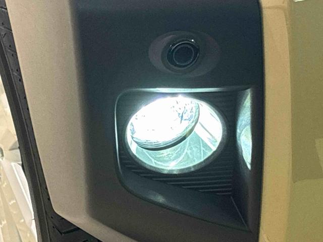 タフト G クロムベンチャー バックモニター対応カメラ スカイフィールトップ クロムパック メッキパック シルバーアンダーガーニッシュ インテリアアクセント LEDオートライト&フォグランプ 電動パーキングブレーキ バックカメラ アルミホイール(45枚目)