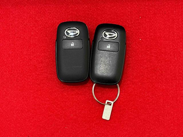 タフト G クロムベンチャー バックモニター対応カメラ スカイフィールトップ クロムパック メッキパック シルバーアンダーガーニッシュ インテリアアクセント LEDオートライト&フォグランプ 電動パーキングブレーキ バックカメラ アルミホイール(48枚目)