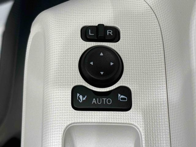 ムーヴキャンバス ストライプスG 保温機能付きドリンクホルダー シートヒーター 後席両側パワースライドドア バックモニター オートライト サイドエアバッグ 電動パーキングブレーキ オートエアコン LEDヘッドライト・フォグランプ キーフリーシステム プッシュボタンスタート(25枚目)