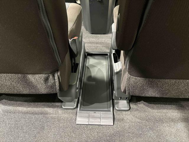 トール Ｇターボ　ＬＥＤヘッドランプ　１４インチフルホイールキャップ　オートライト　プッシュボタンスタート　パワースライドドア　コーナーセンサー（28枚目）