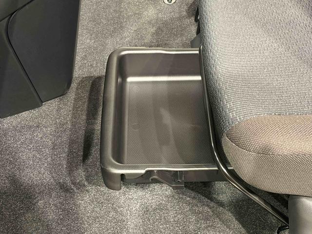 トール Ｇターボ　ＬＥＤヘッドランプ　１４インチフルホイールキャップ　オートライト　プッシュボタンスタート　パワースライドドア　コーナーセンサー（33枚目）