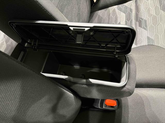 タント ファンクロスターボ LEDオートライト パワースライドドアウェルカムオープン機能 電動格納式ドアミラー 助手席ロングスライド 助手席イージークローザー セキュリティアラーム キーフリーシステム(30枚目)