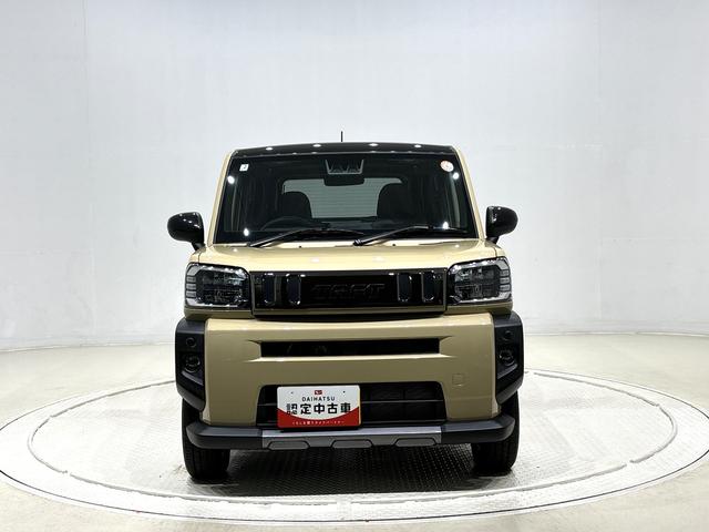 タフト Ｇターボ　　ダーククロムベンチャー　　　電子パーキング　スカイフィールトップ　クロムパック　メッキパック　シルバーアンダーガーニッシュ　インテリアアクセント　ＬＥＤオートハイビーム＆フォグランプ　電動パーキングブレーキ　バックカメラ　アルミホイール（6枚目）
