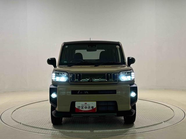 タフト Ｇターボ　　ダーククロムベンチャー　　　電子パーキング　スカイフィールトップ　クロムパック　メッキパック　シルバーアンダーガーニッシュ　インテリアアクセント　ＬＥＤオートハイビーム＆フォグランプ　電動パーキングブレーキ　バックカメラ　アルミホイール（43枚目）