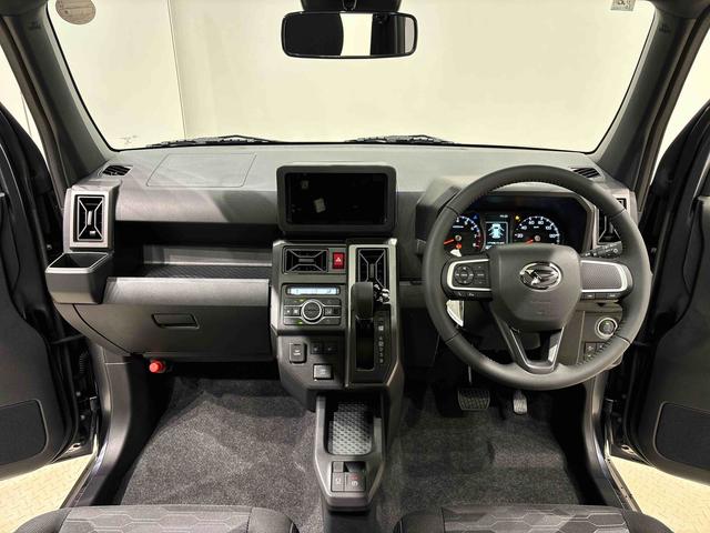 タフト G クロムベンチャー 運転席・助手席シートヒーター 純正ナビ装着用アップグレードパック 電動パーキングブレーキブレーキ オートブレーキホールド機能 本革巻ステアリングホイール リバース連動リヤワイパー 15インチアルミホイール キーフリーシステム(12枚目)