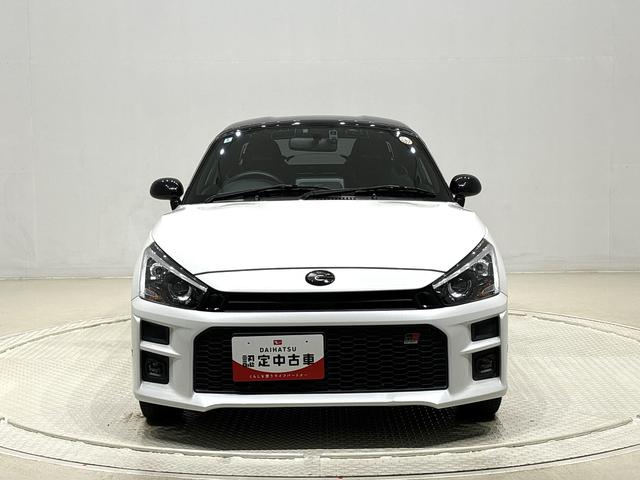 コペン ＧＲ　スポーツ　　ナビ　　バックモニター　　ＥＴＣ　電動開閉式ルーフ　ＬＥＤヘッドランプ　ハロゲンフォグランプ　　１６インチタイヤ＆アルミホイール　プッシュボタンスタート　セキュリティアラーム　スタビライザー（フロント・リヤ）（10枚目）