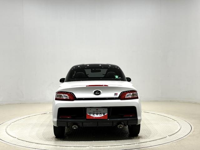 コペン ＧＲ　スポーツ　　ナビ　　バックモニター　　ＥＴＣ　電動開閉式ルーフ　ＬＥＤヘッドランプ　ハロゲンフォグランプ　　１６インチタイヤ＆アルミホイール　プッシュボタンスタート　セキュリティアラーム　スタビライザー（フロント・リヤ）（13枚目）